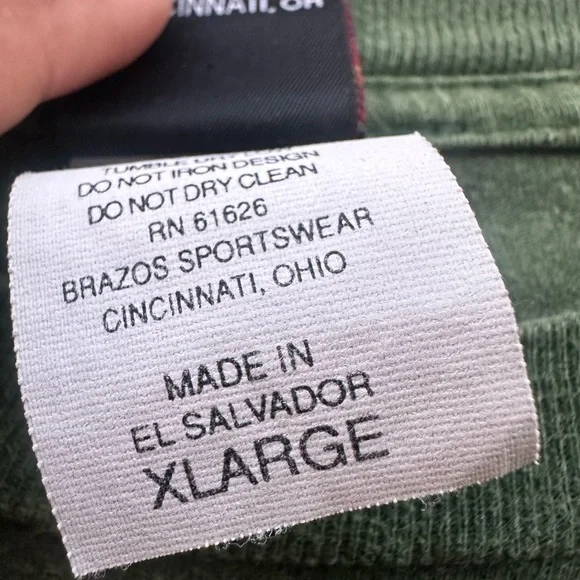 Vintage 80-90’s Disney Unlimited Mickey Mouse  Big letters Printed Men’s Shirt - Picture 8 of 8